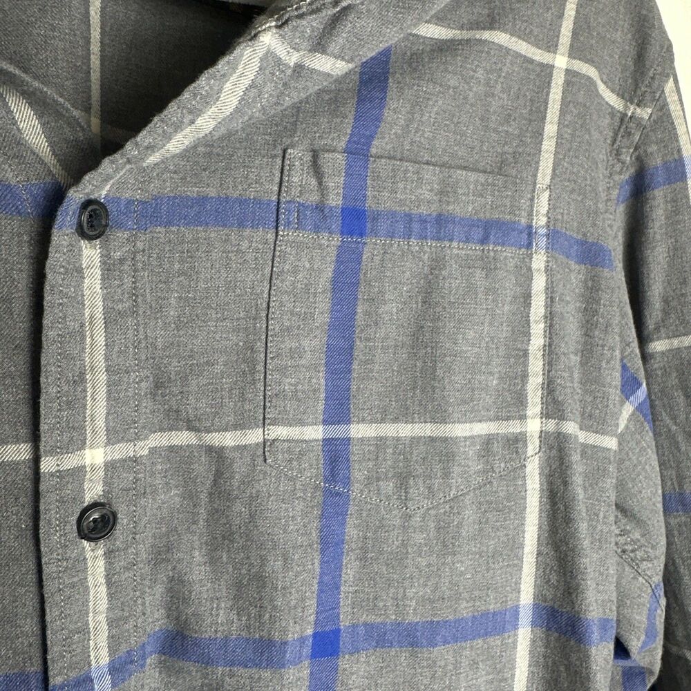 Banana Republic Men's Gray & Blue Plaid Luxe Flannel Shirt - Grant Fit (Size M) - Picture 5 of 5